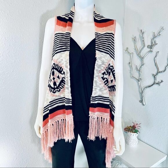 Pink Rose Sleeveless Fringe Cardigan Medium - Picture 11 of 11